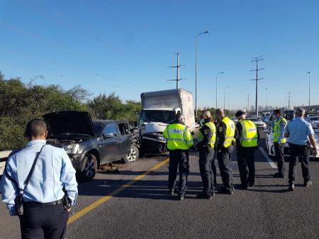 العثور على جثة بشاطئ يافا ومصرع شخص بحادث طرق